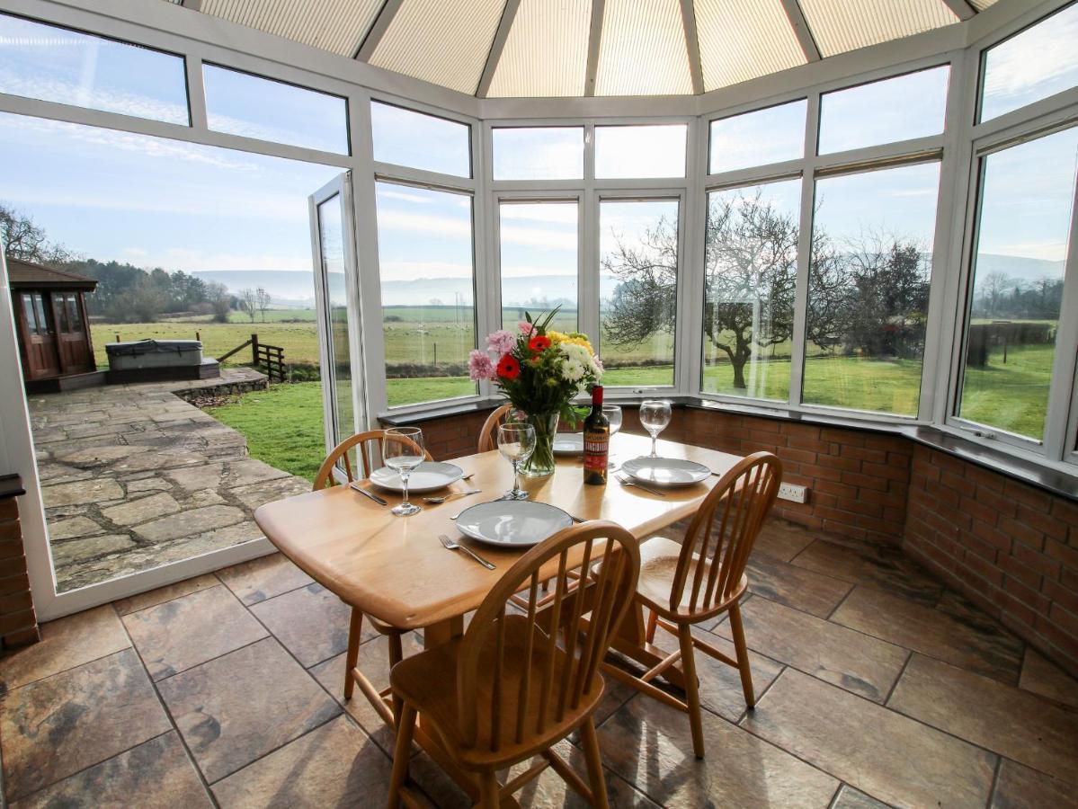 Bicton Lea Villa Acton  Eksteriør billede
