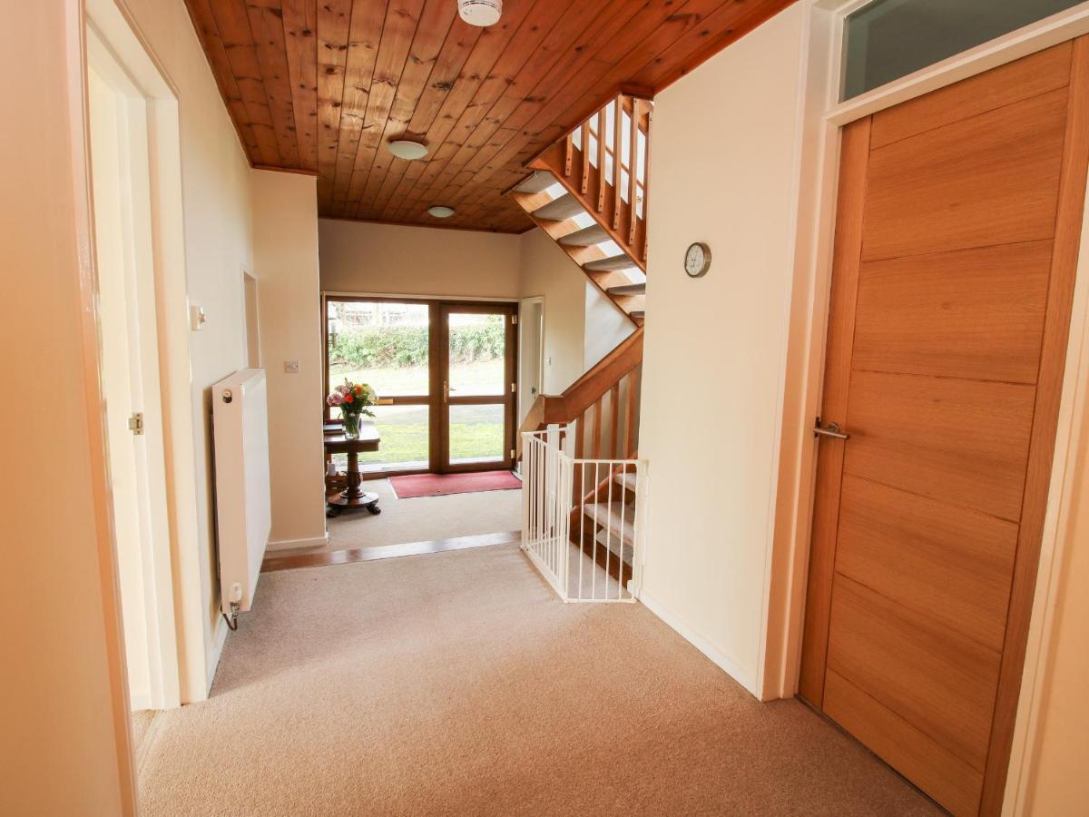 Bicton Lea Villa Acton  Eksteriør billede